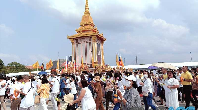 The Lord Buddha's relics at Sanam Luang, Bangkok